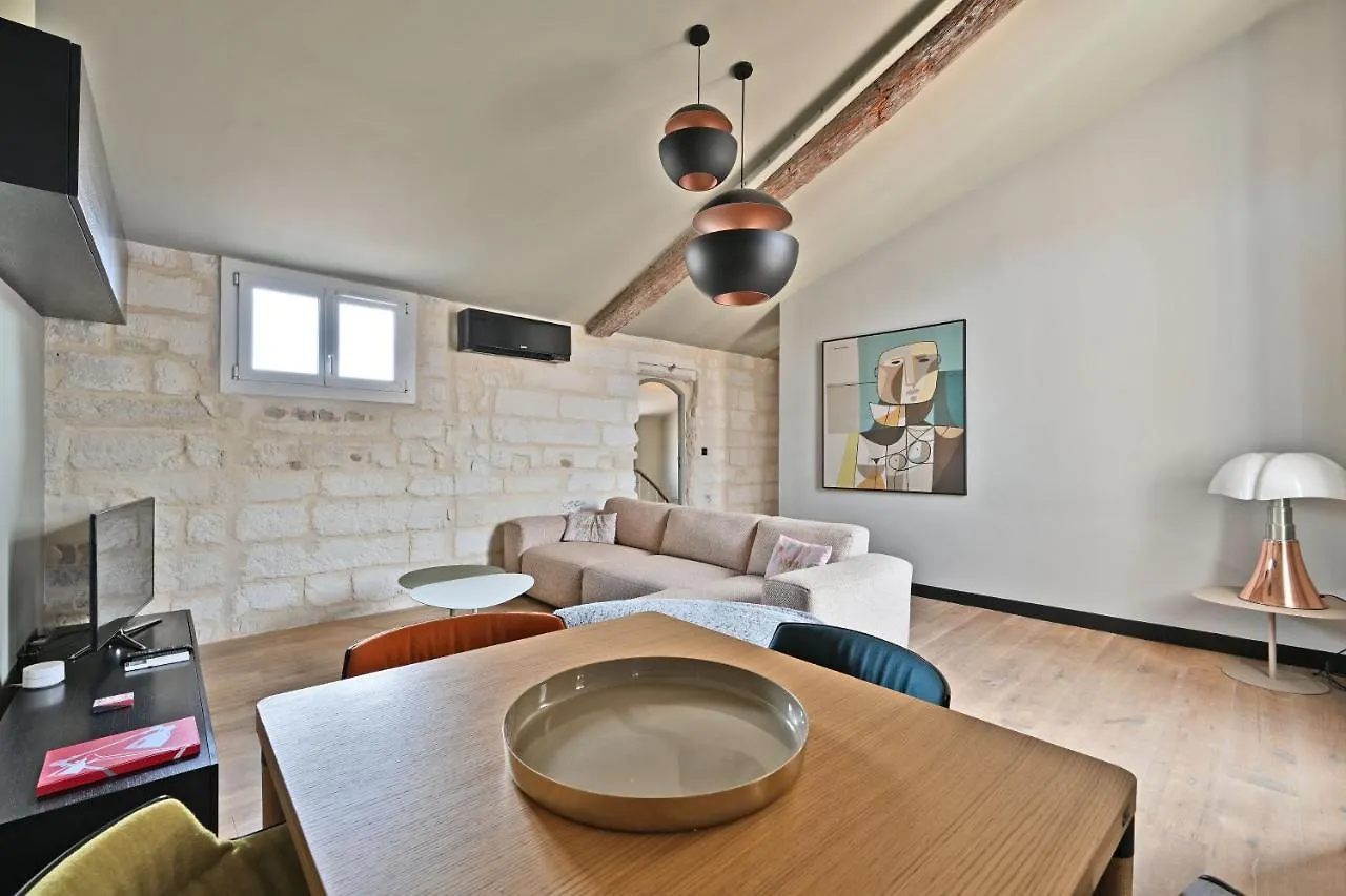Apartment Le Saint-Laurent - Parking Gratuit - Terrasse - Wi-Fi Avignon France